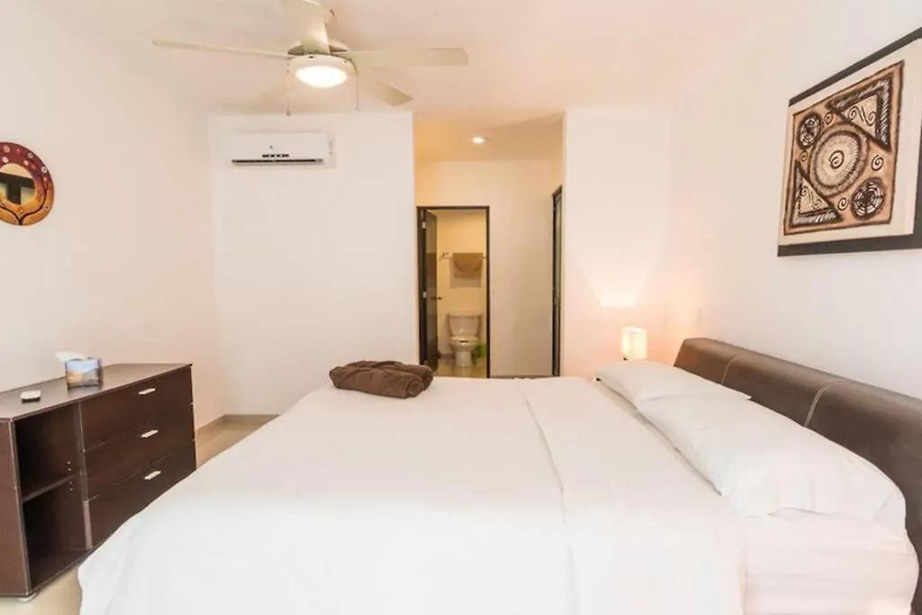 Poolside Tranquil Apartment In Playa Del Carmen